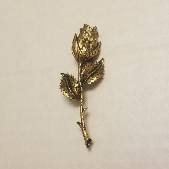 Jewelry - Unsigned gold tone rose pin brooch